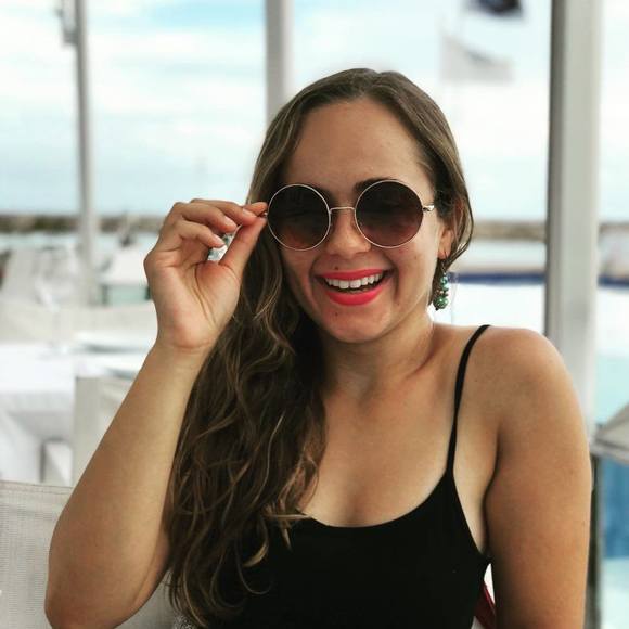 Meet your Posher, Anita - Picture 1 of 1